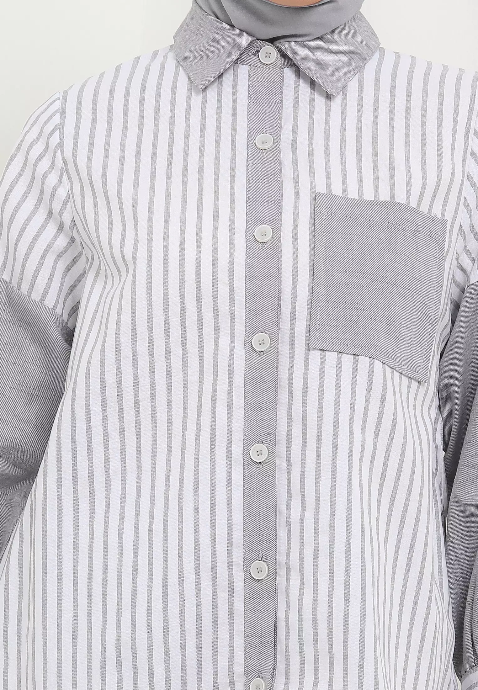 MFMW Annura Atasan Kemeja Abu Motif Salur