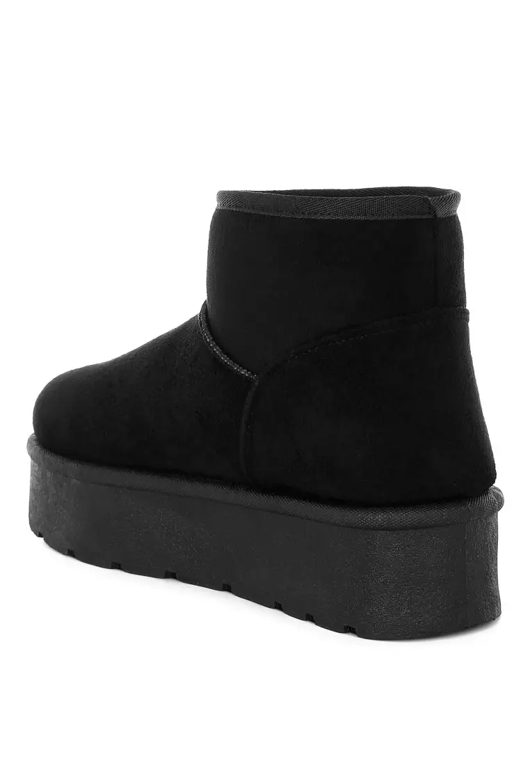 Soft Microfiber Snow Boots in Black