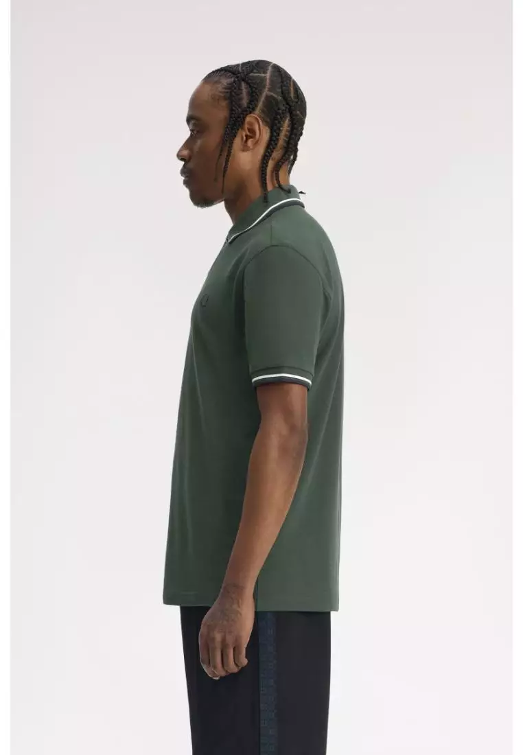 Fred Perry M3600 Twin Tipped Fred Perry Shirt (Court Green / Snow White / Navy)