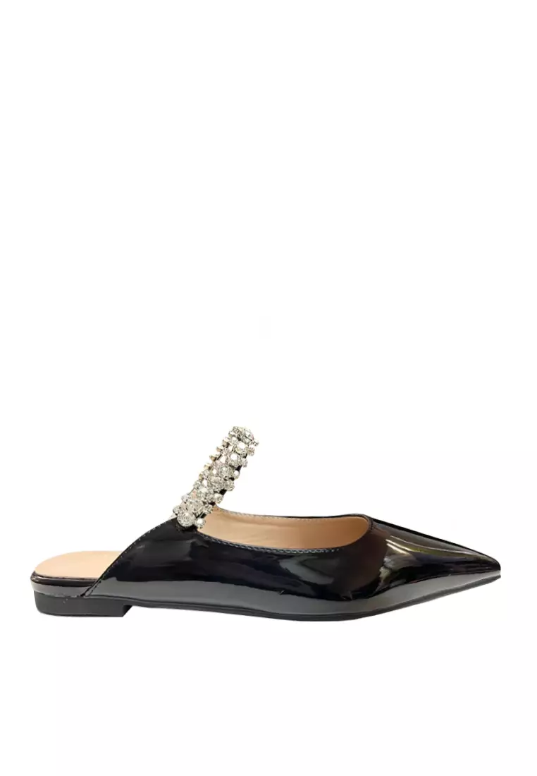 Discount on Twenty Eight Shoes  shoes - SKU: VANSA Shinny Patent Chain Flat Mules VSW-C987-1
