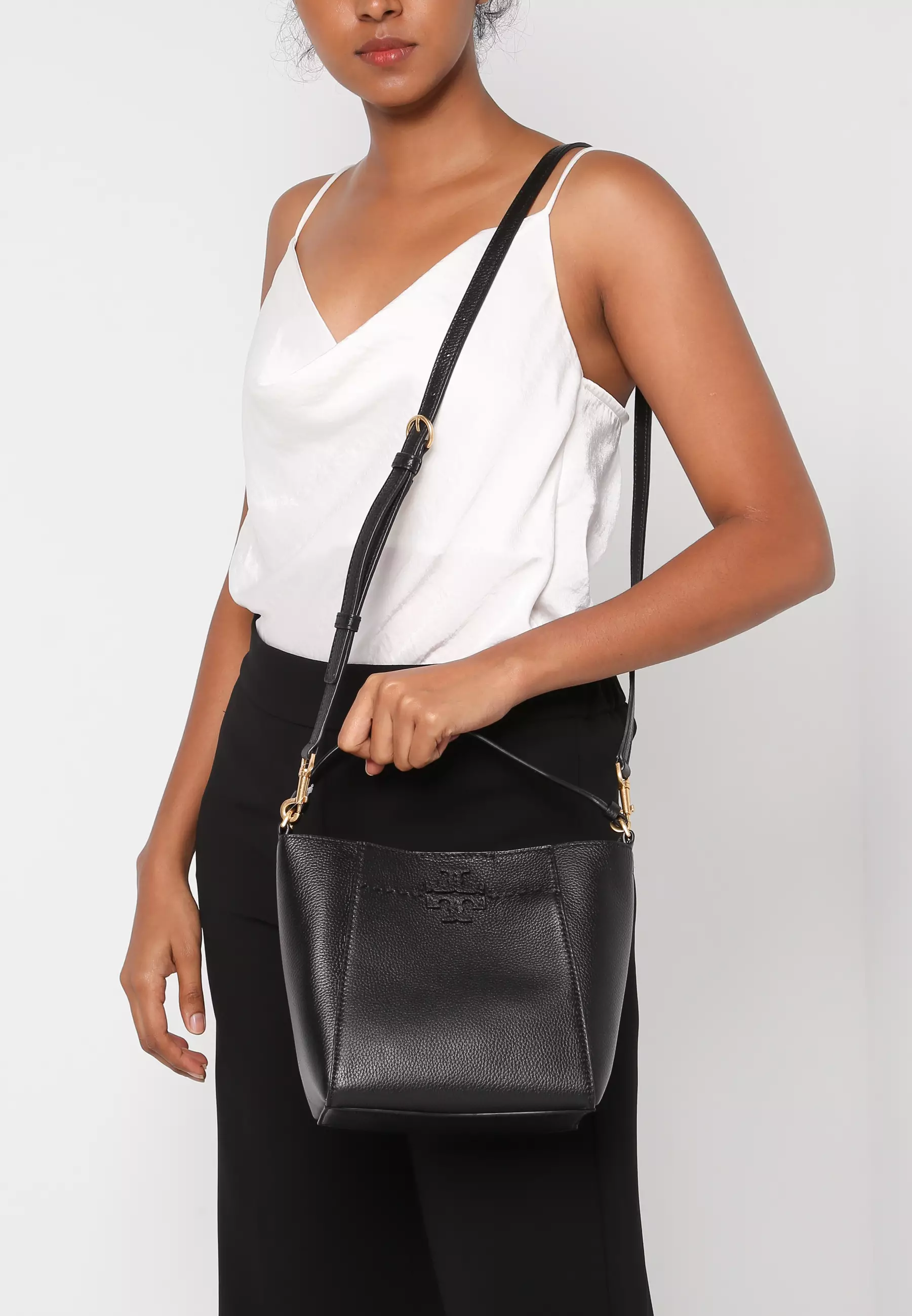 Tory Burch Mcgraw Small Leather Bucket Bag - Black