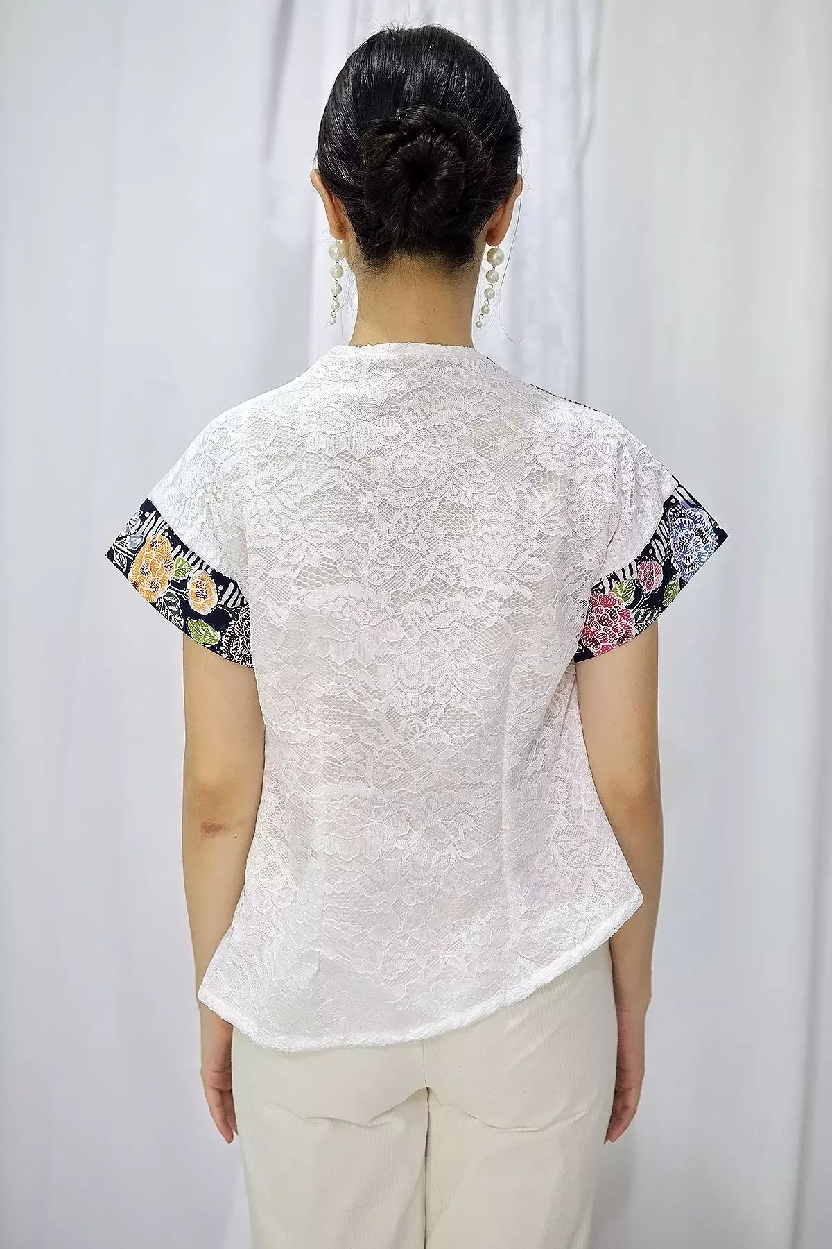 Serodja Encim Kawung Biru Kebaya Janggan Batik