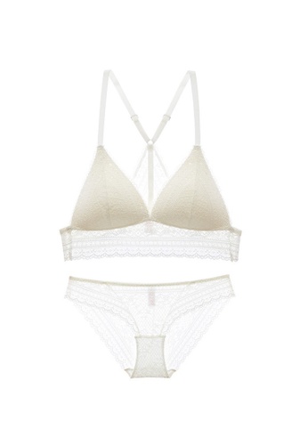 W.Excellence white Premium White Lace Lingerie Set (Bra and Underwear) 5DD47US182104DGS_1