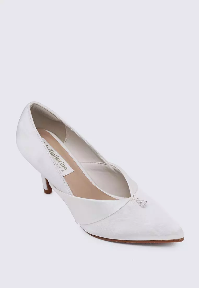 Comfy white pumps outlet