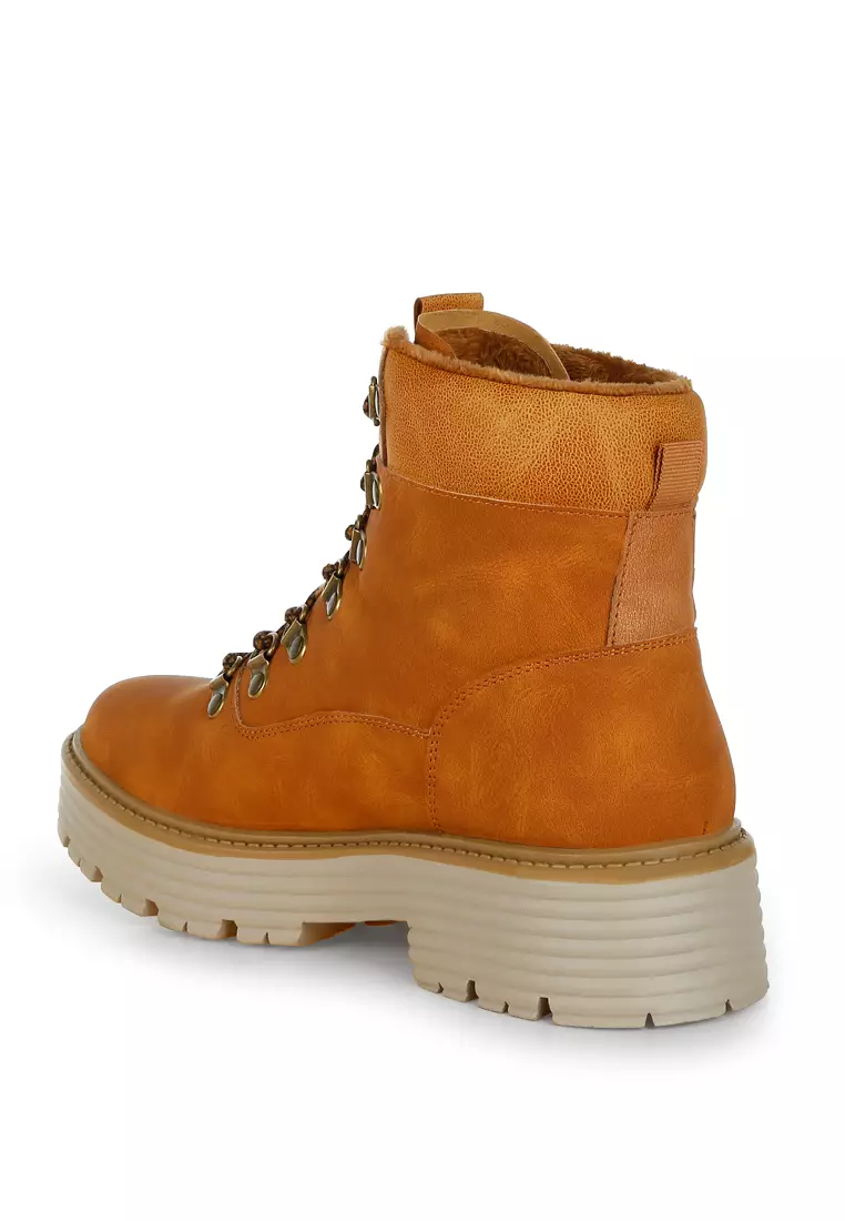 Lace-Up Chunky Warm Ankle Boots in Tan