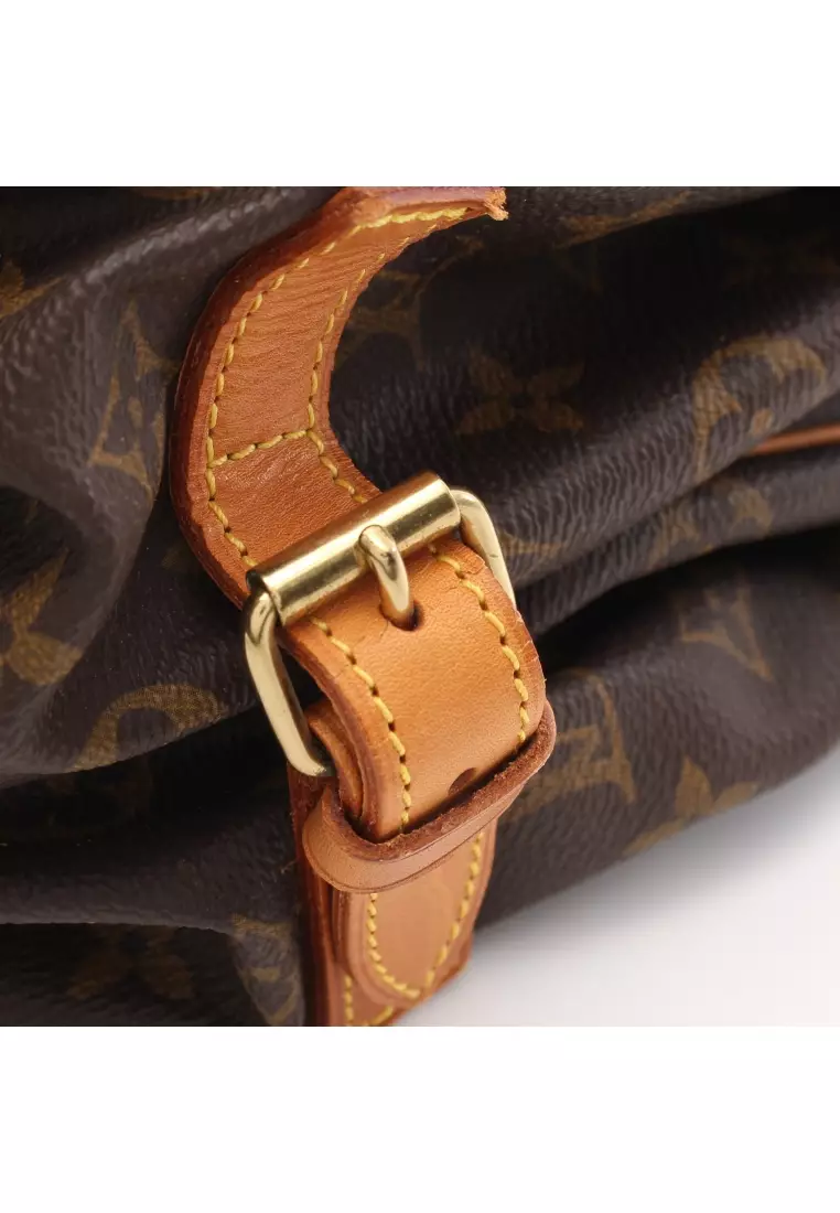 Louis Vuitton Saumur 35 Brown Canvas Shoulder Bag (Pre-Owned)