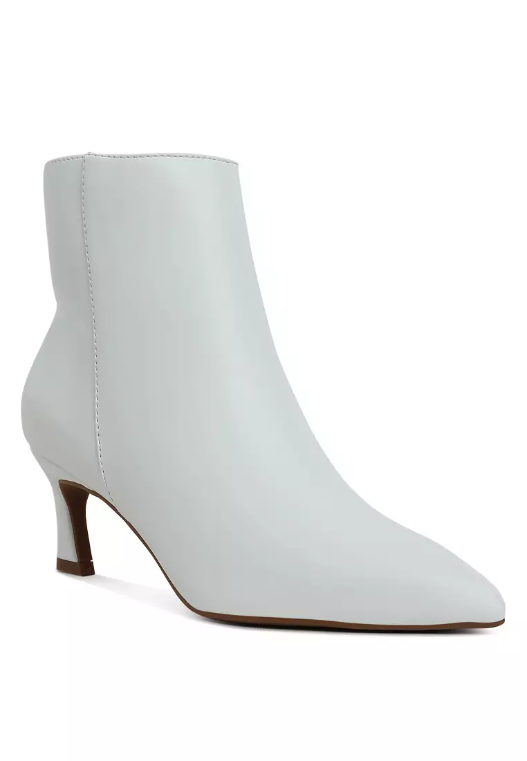 白色人造皮革踝靴