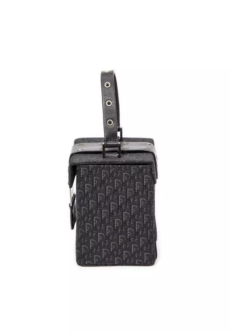 Pre-Loved Street Chic Vanity Case