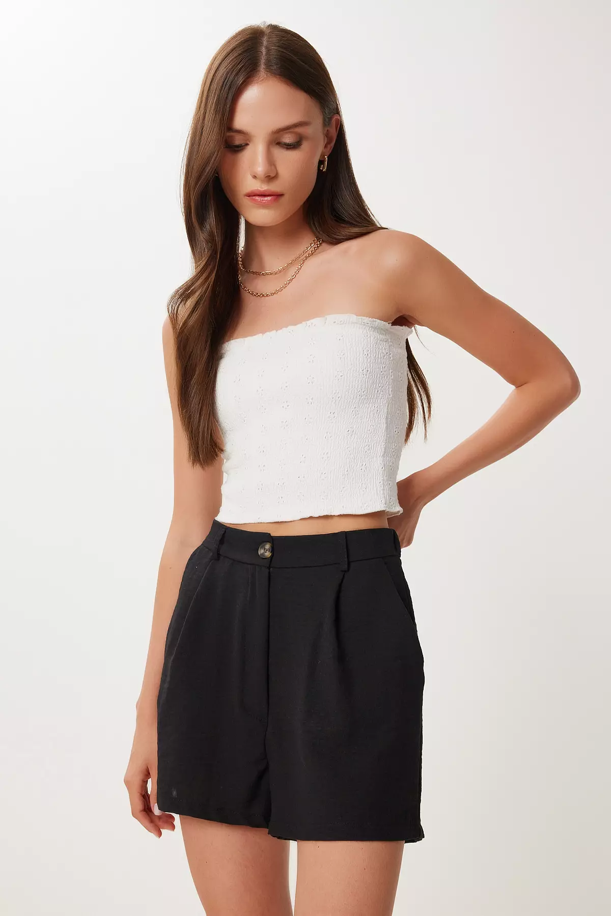 Women's Black Pocket Mini Linen Shorts Ub00406