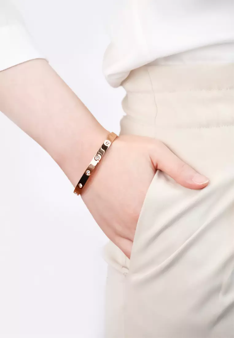 CELOVIS - Wanderlust Bangle Paired with Arwen Ring Jewellery Set in Rose Gold