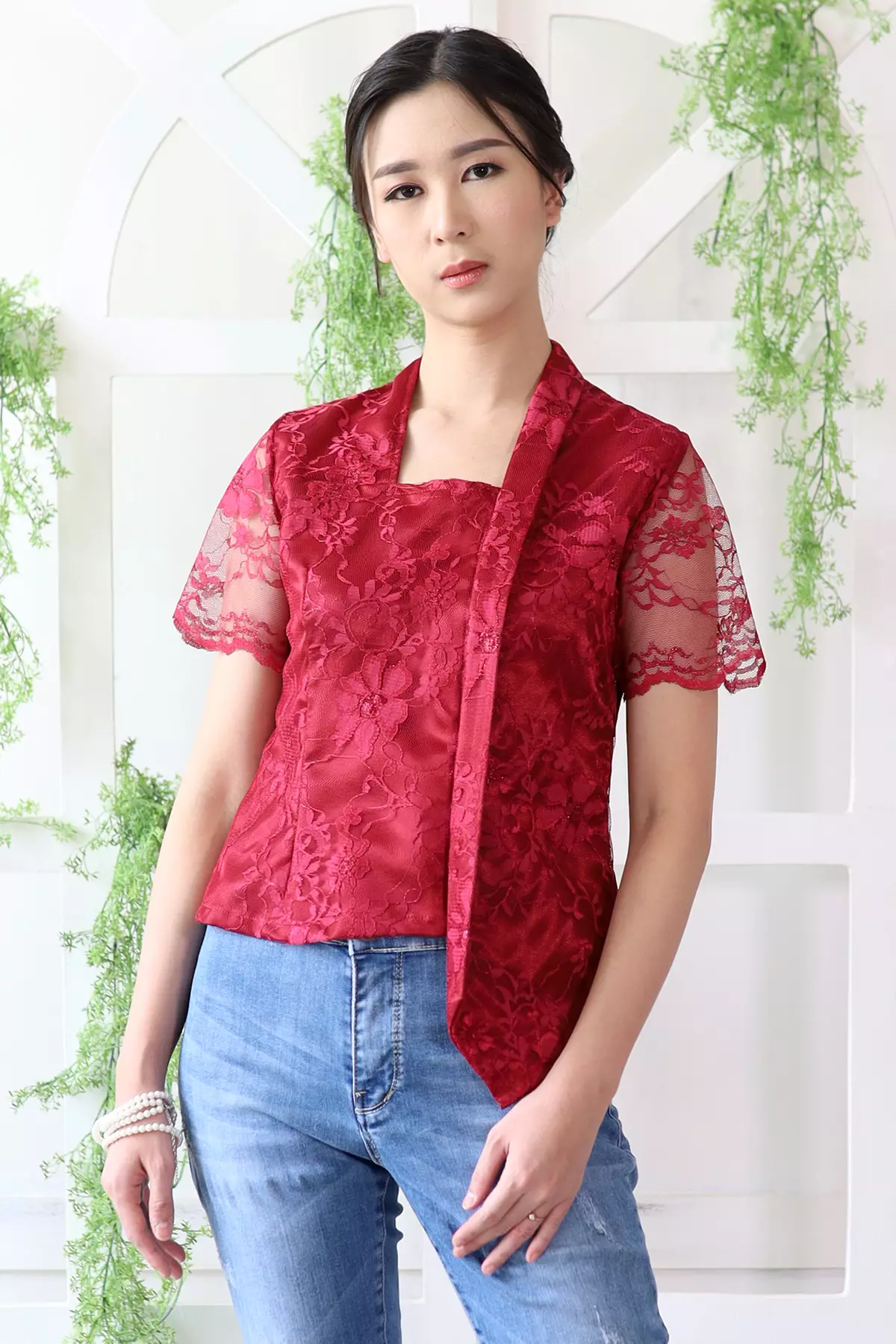 Katarina Brukat Red Wine Kebaya