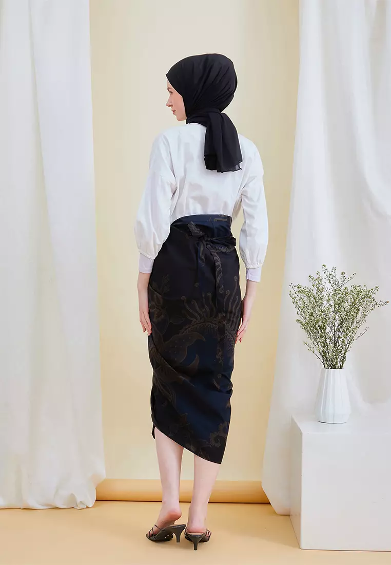 Enzy Batik Rok Lilit Ruffler Senapati - Black