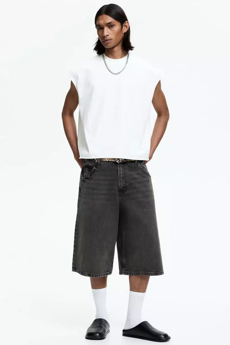 Baggy denim shorts