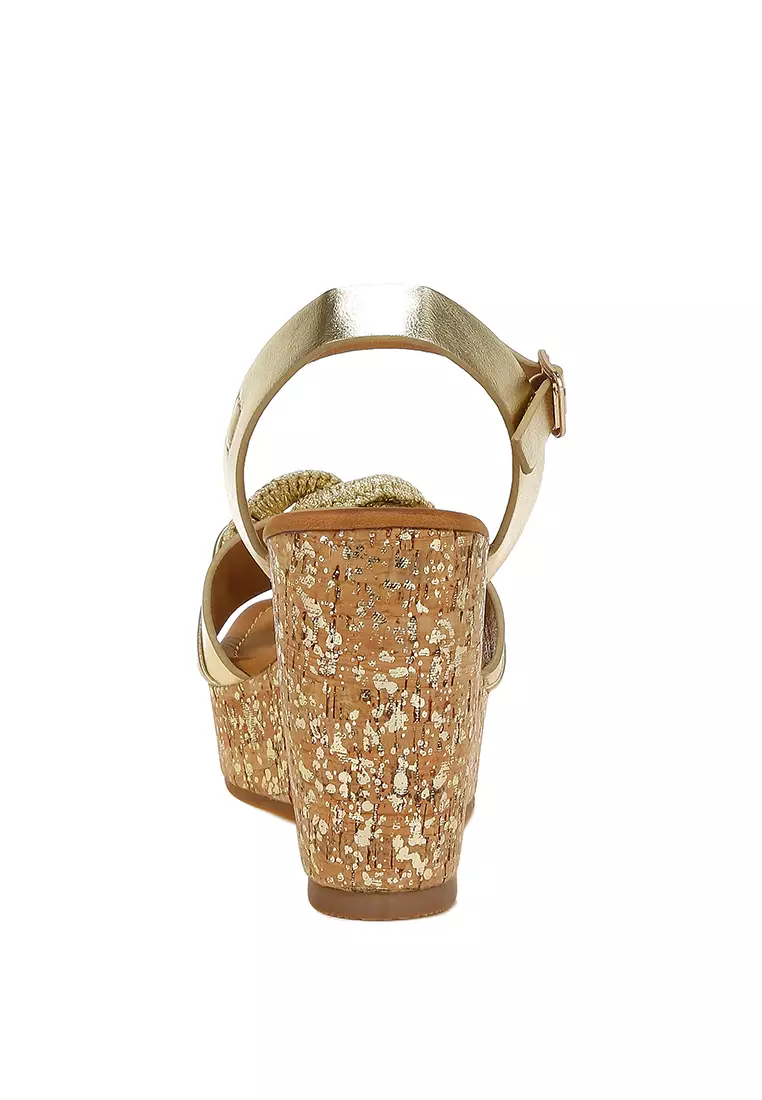Chain Link Detail Wedge Sandals in Gold