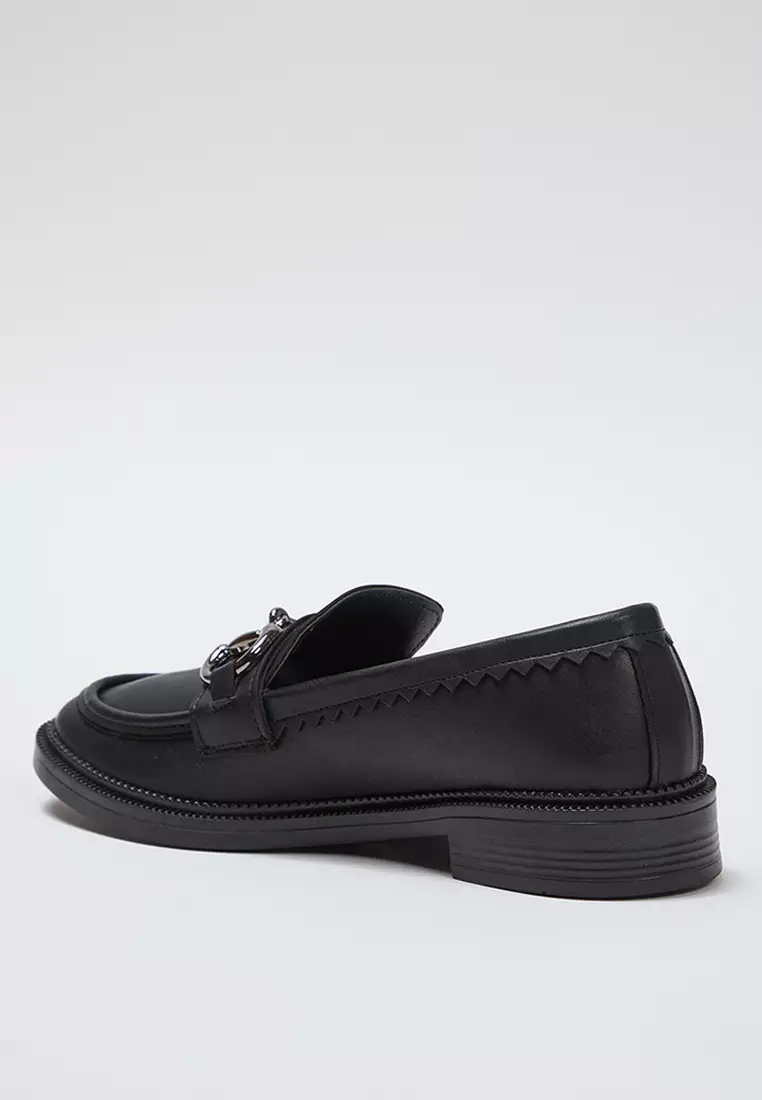 Black Buckle Detailed Flat Women's Loafer Shoes Takss25La00002
