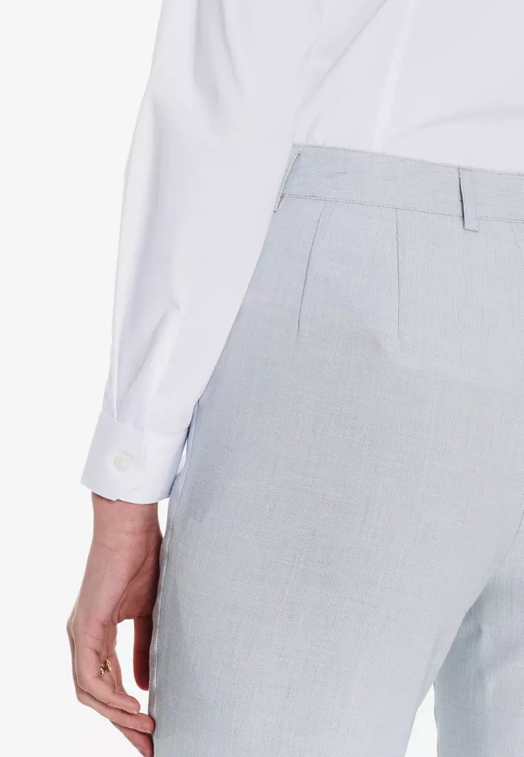 白色尖領修身版長袖襯衫