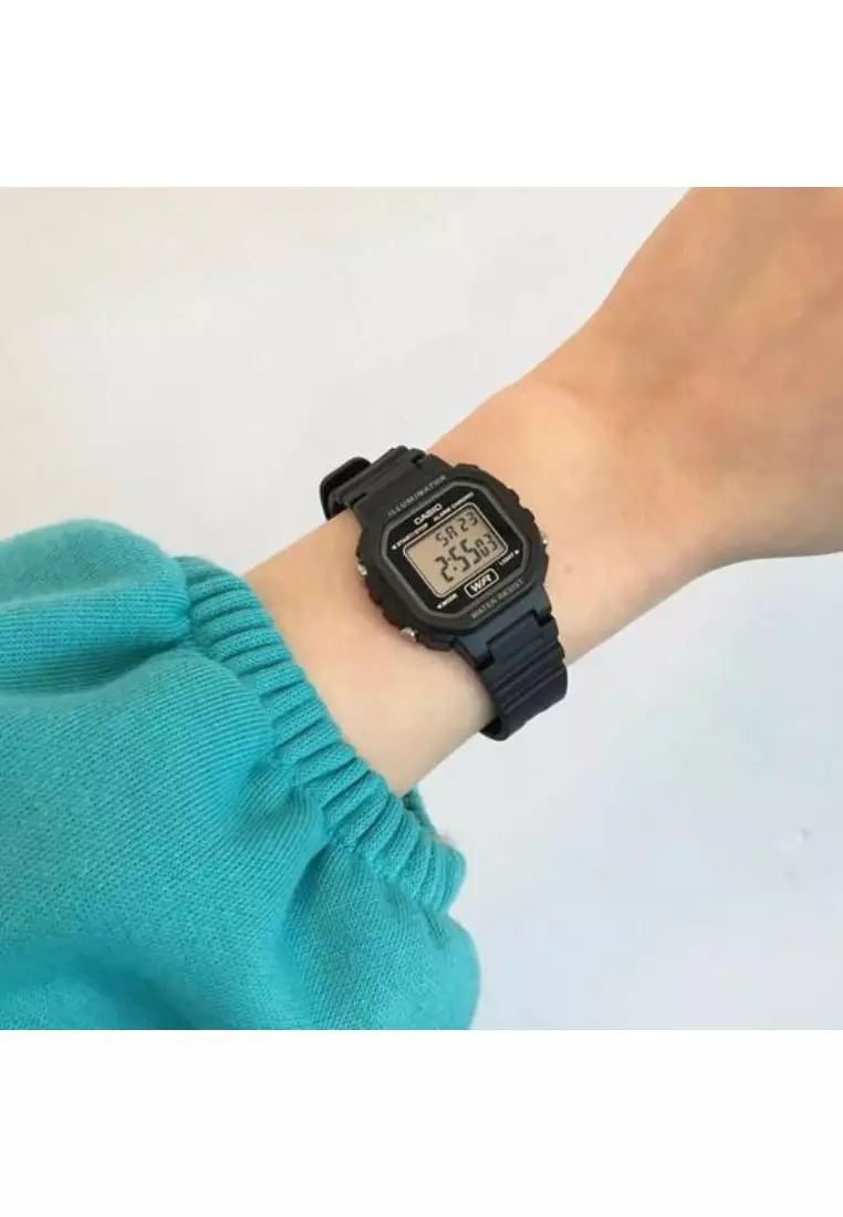 Kids Digital Watch LA20WH-1A Black Resin Band Watch for kids