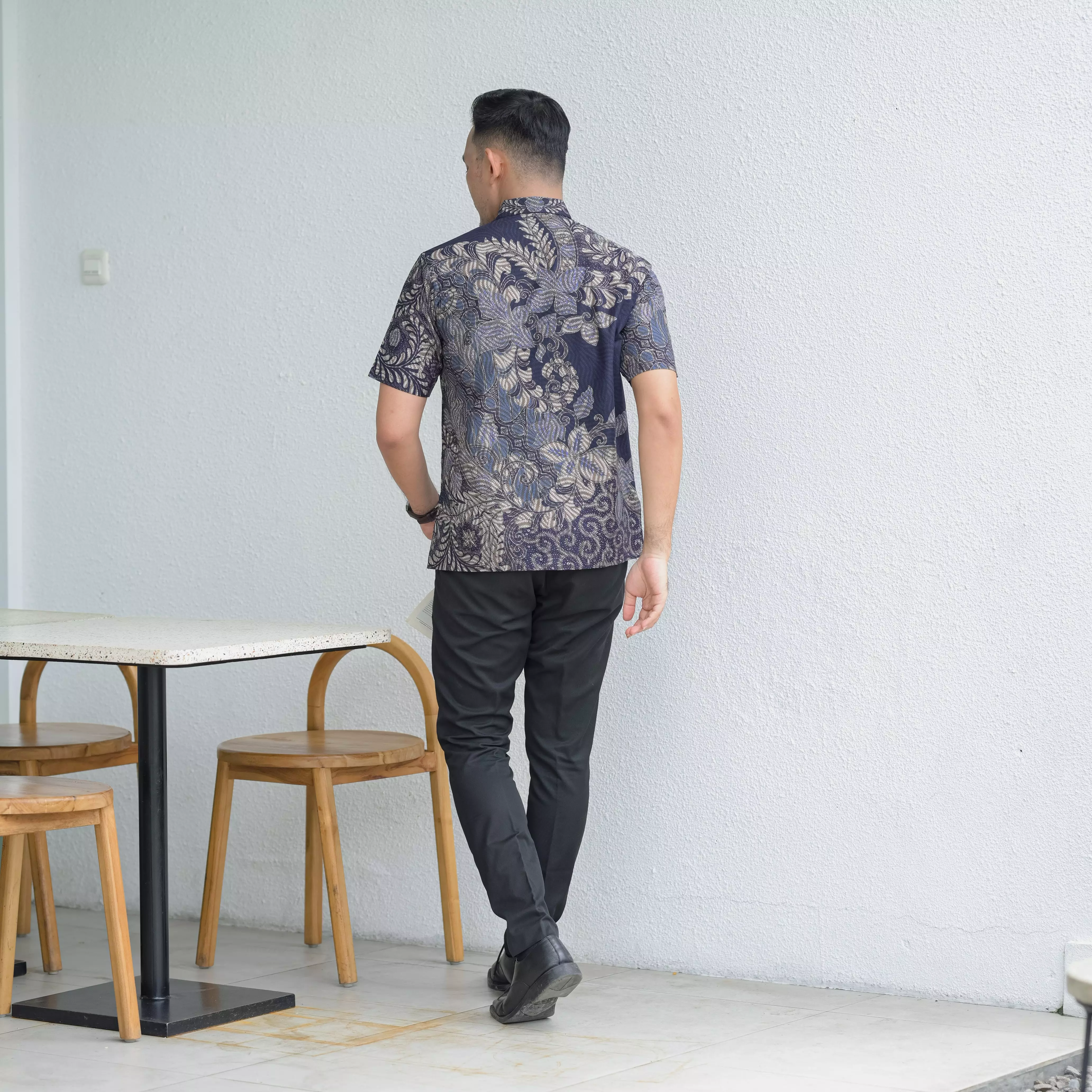 Hem Batik Al Za'bari Lengan Pendek Batik Tulis Slimfit
