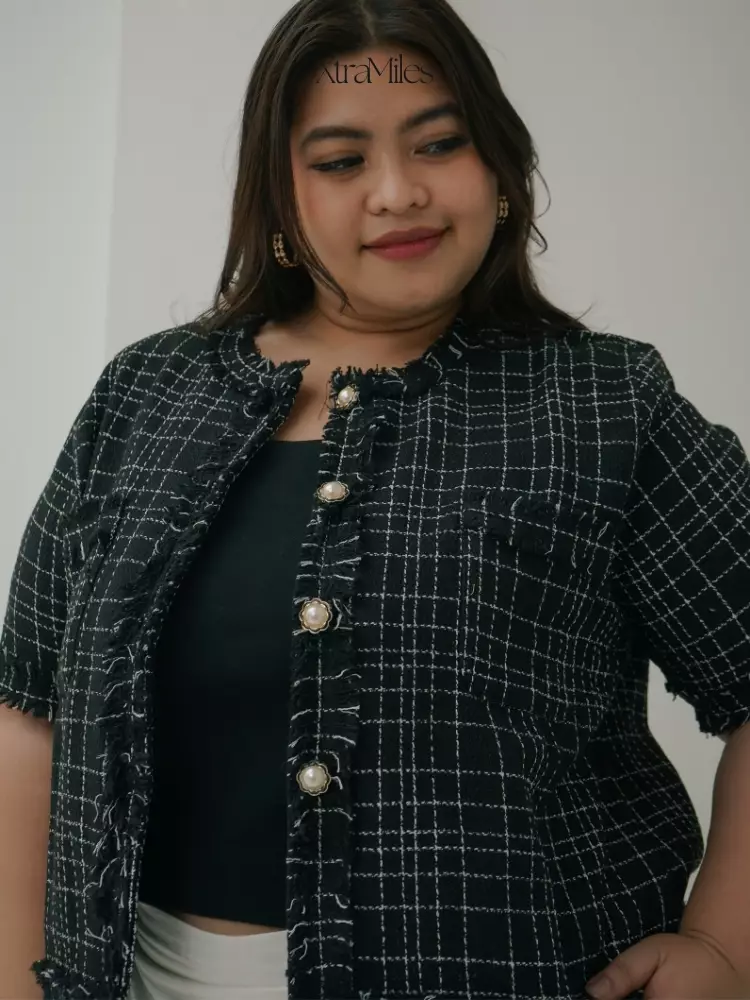 xtramiles Ladies tweed top hyeon tweed top black plaid