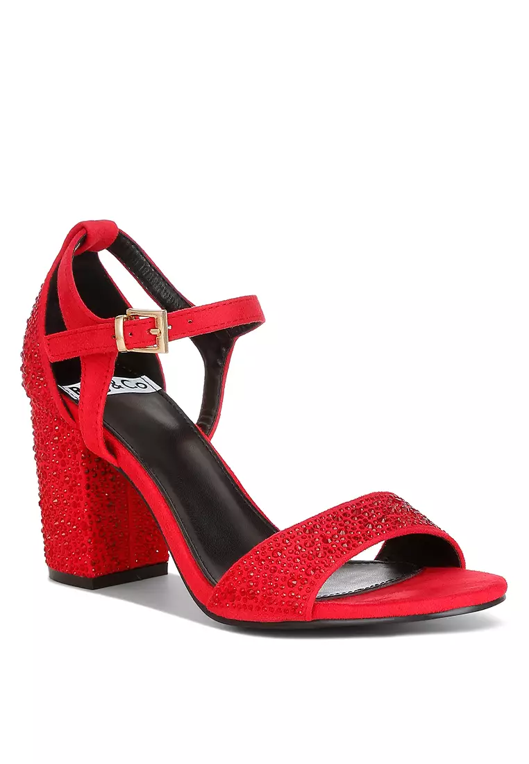 Sandal Berhias Berlian Imitasi dengan Warna Merah