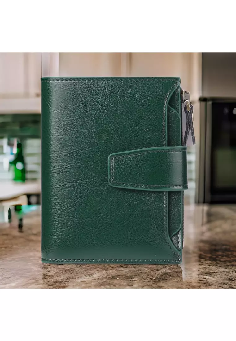 Pebbled Cow Leathers Short Wallet