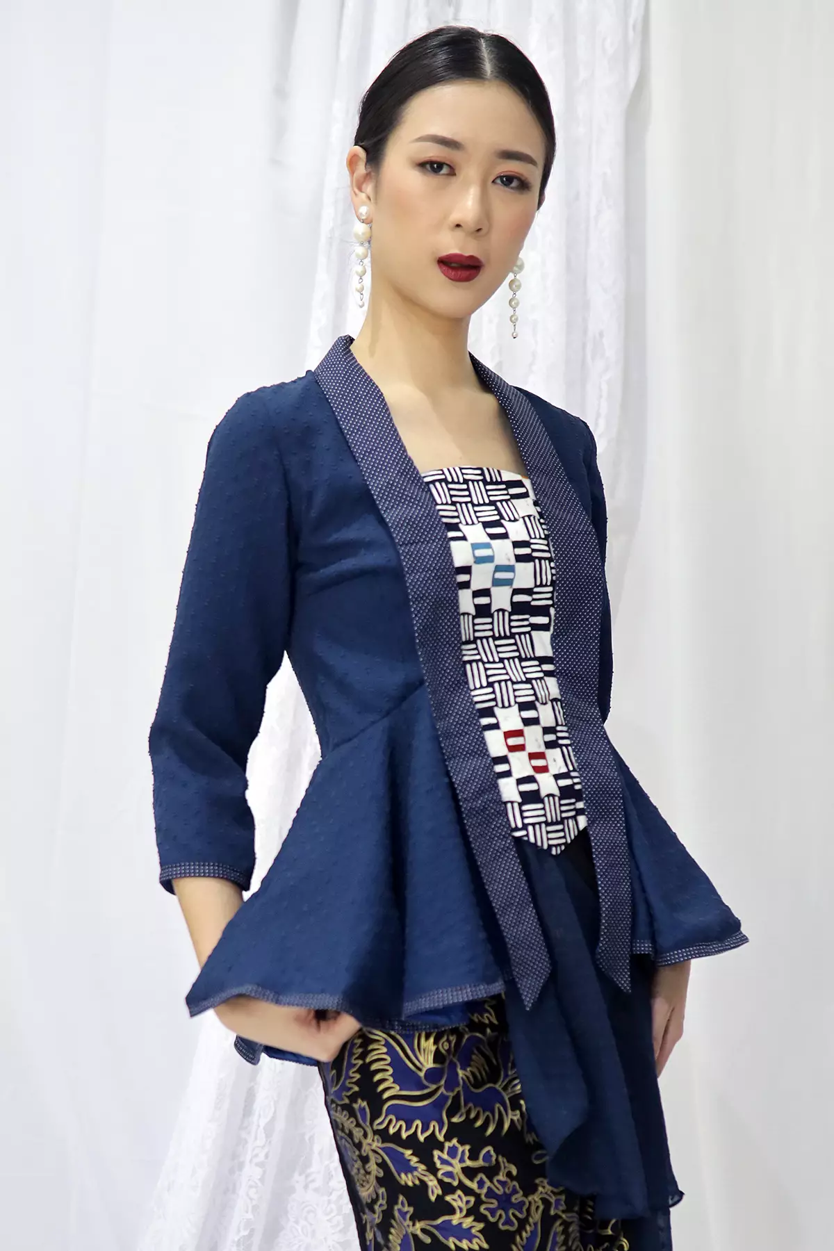 Asmara Juwita Caturangga Biru Kebaya Peplum