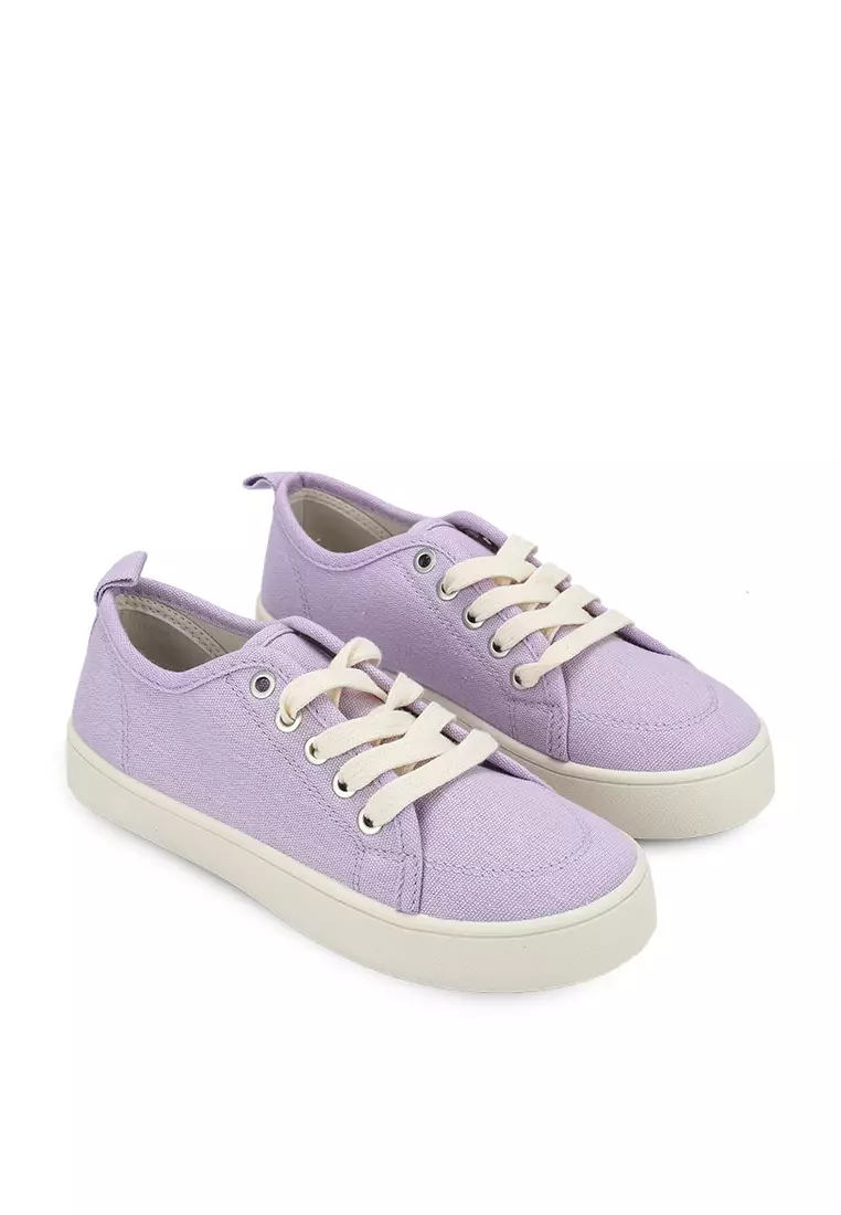 Lace up plimsolls 2025