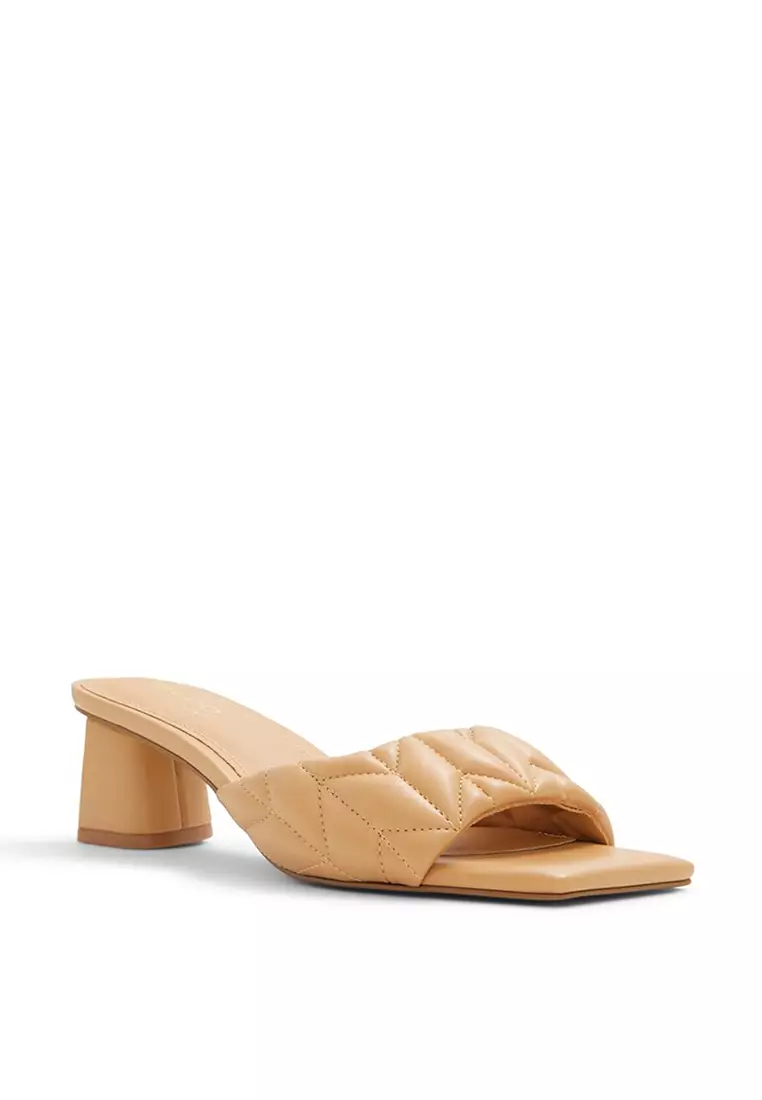 Quilted mules top