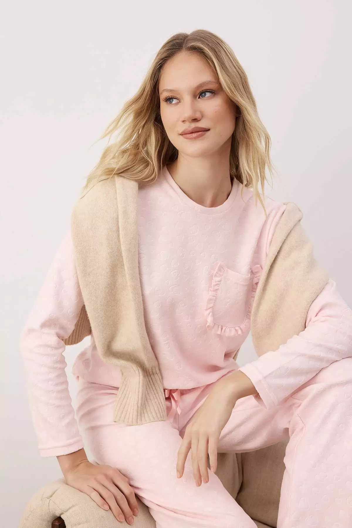 Powder Heart Patterned Ruffled And Pocketed Knitted Pajama Set Thmaw26Pt25