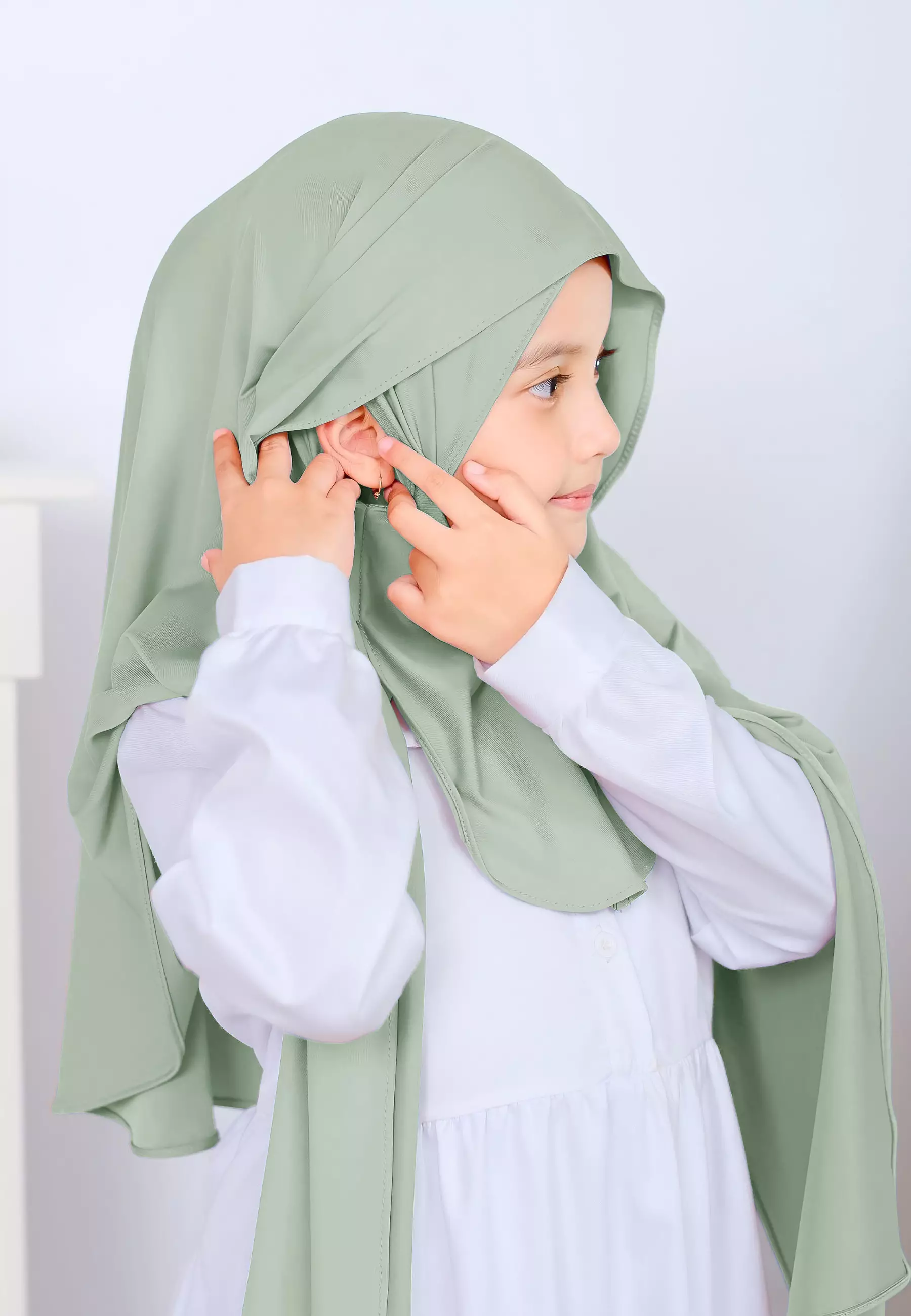 Hagia Curved Pashmina | Hijab Instan Anak | Kerudung Pashmina Inner Oval Anak - Green Tea