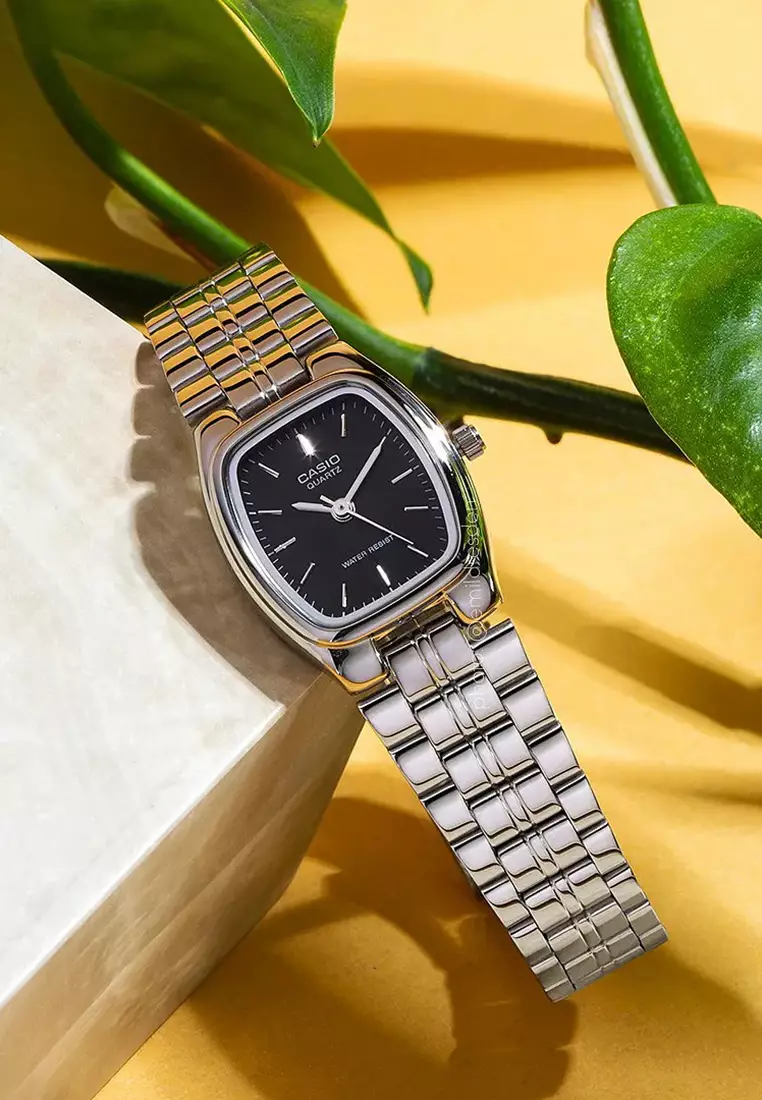 Women Analog Watch LTP-1169D-1AR Silver Stainless Steel Strap