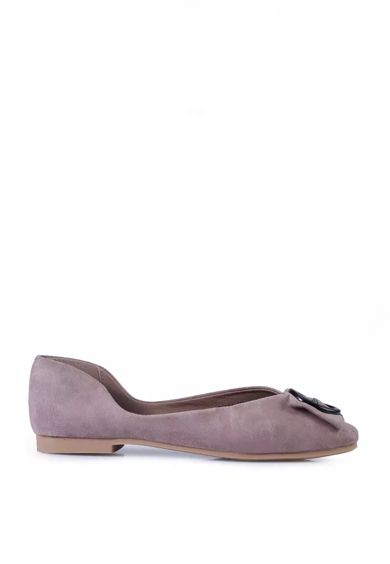 Discount on Noveni  shoes - SKU: Faux Suede Buckle Flats