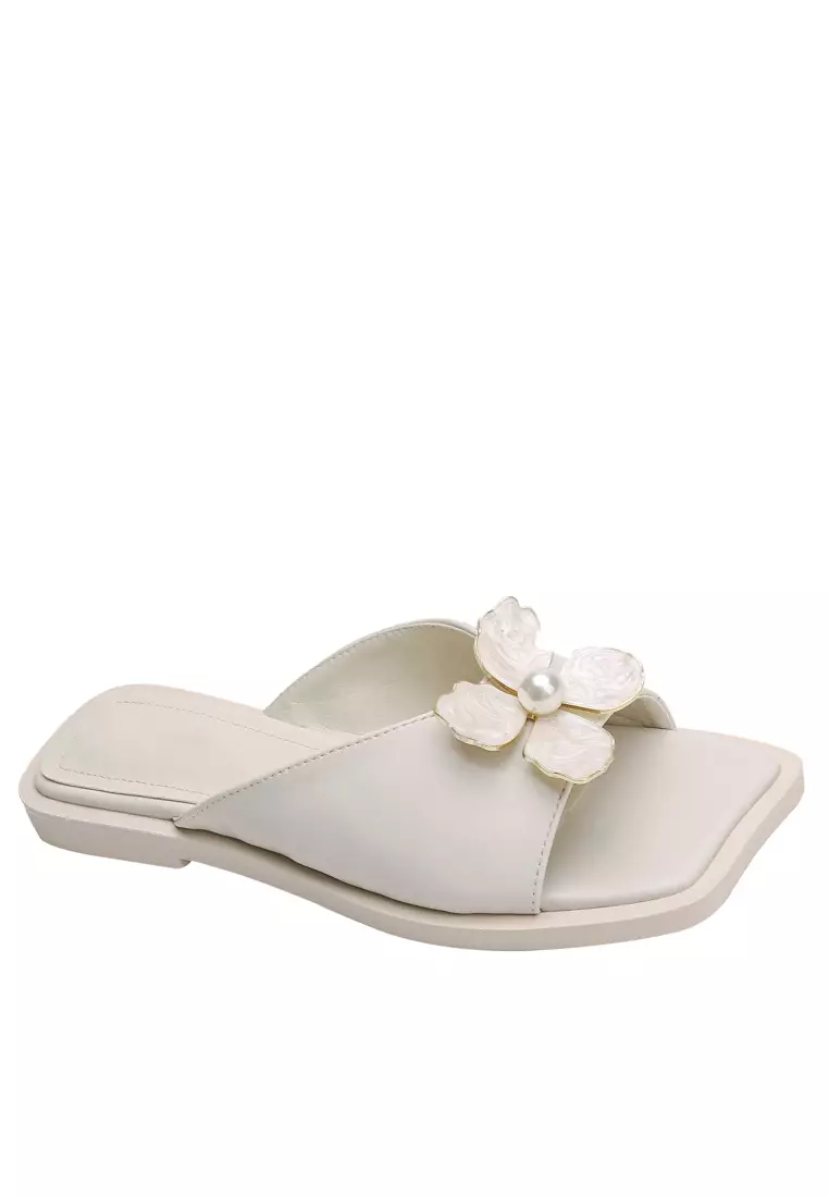 Discount on Twenty Eight Shoes  shoes - SKU: Pearl Buckle Slipper Ylt1082-2