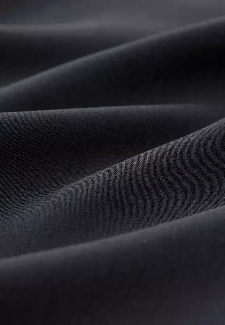 Black Pleated Cuffs Long Sleeve Top