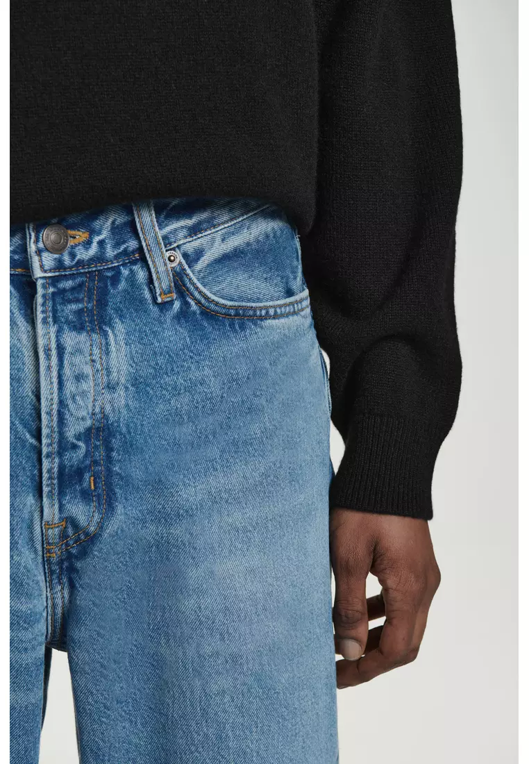 SIGNATURE STRAIGHT-LEG JEANS