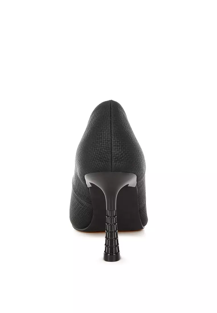 Sepatu Hak Tinggi Ujung Lancip Warna Hitam