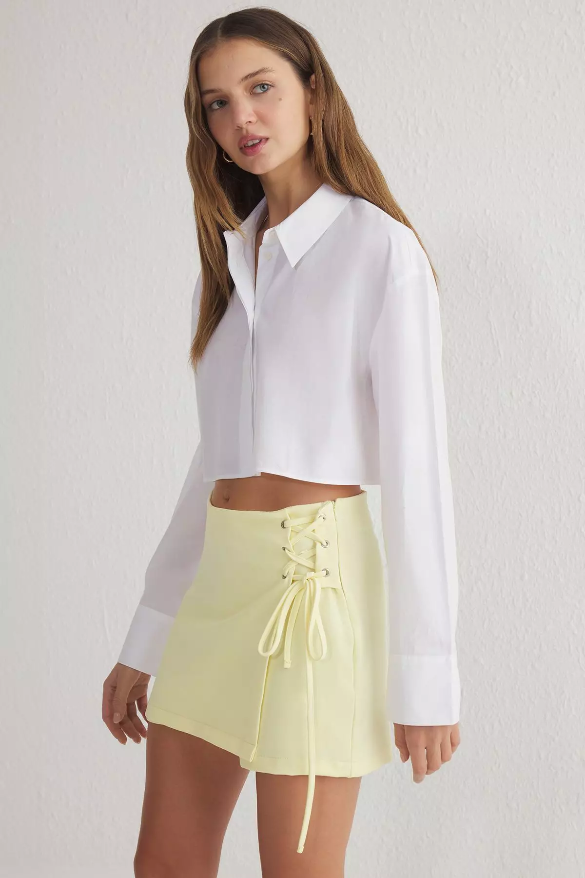 Yellow Tie And Eyelet Detailed Woven Short Skirt Twoaw21Sr0038