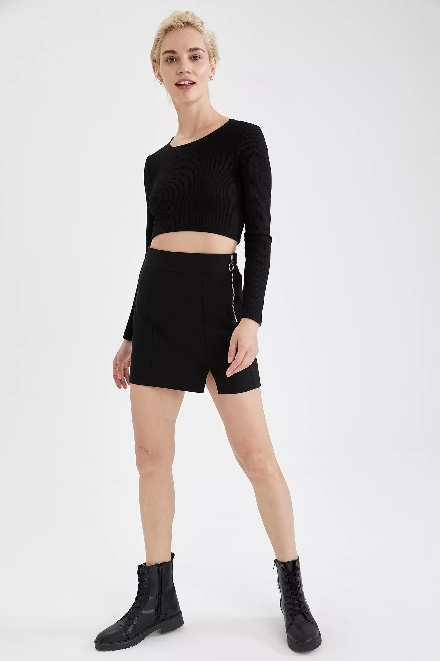 Slim Fit Woven Mini Skirt