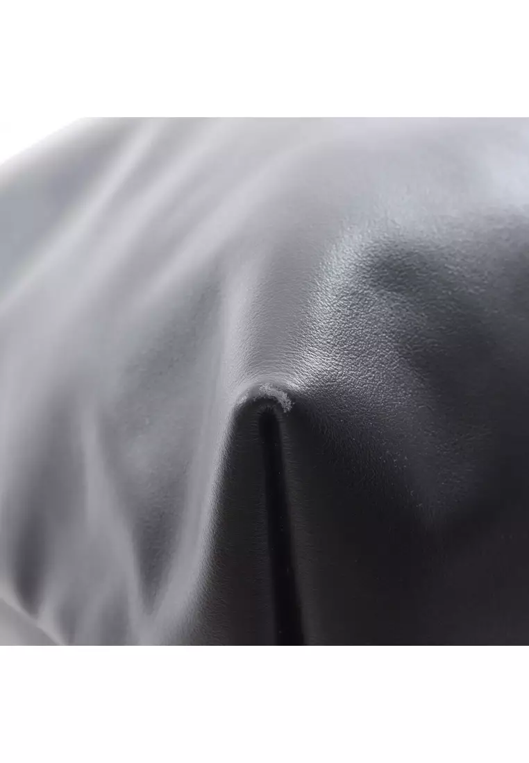 Pre-Loved MIU MIU hobo Shoulder bag tote bag leather black