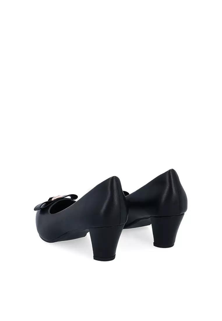 Black Vella Pumps