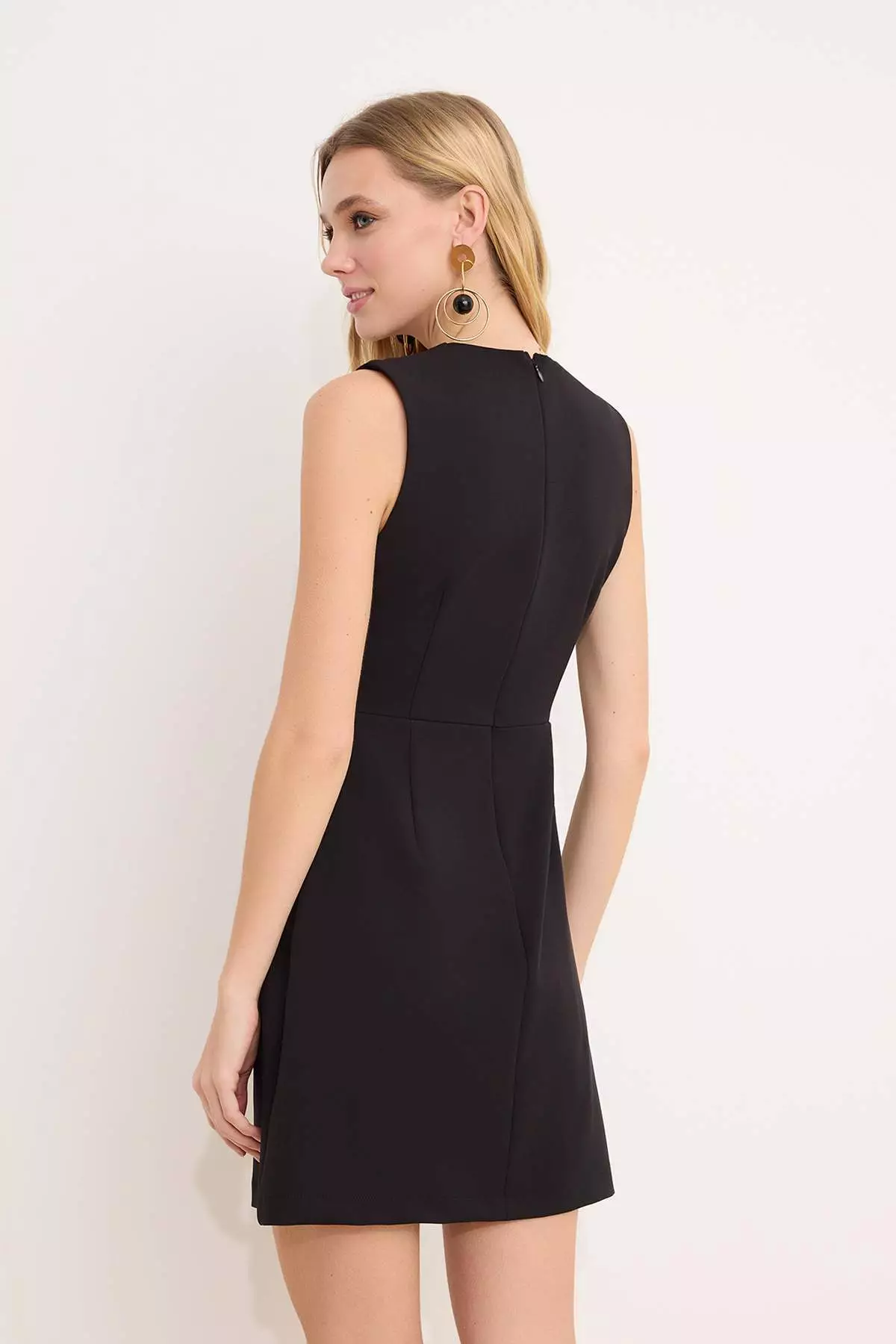Wardrope Essentials Black Plain Sleeveless V-Neck Mini Stretch Woven Dress Twoss26El298