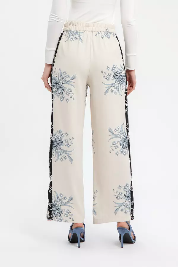 MINIMAL - Hasta - Kulot Motif Bunga - Black Warna Beige