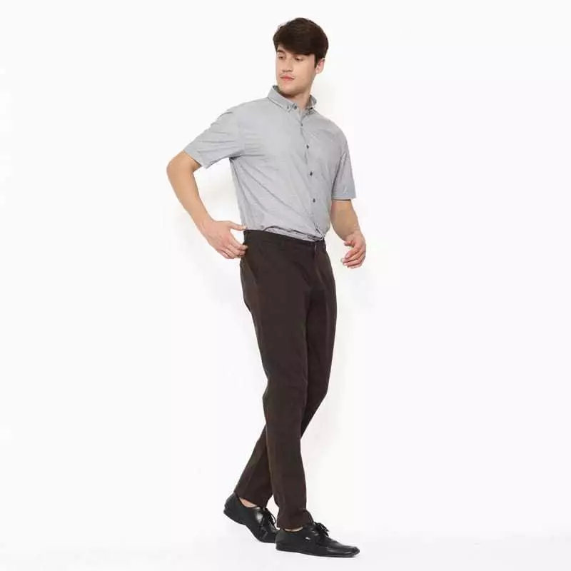 Lawell Celana Chino Panjang Pria Slim Fit - Bawahan Polos Branded Kualitas Premium | Nyaman untuk Kerja & Kasual | Warna Dark Brown