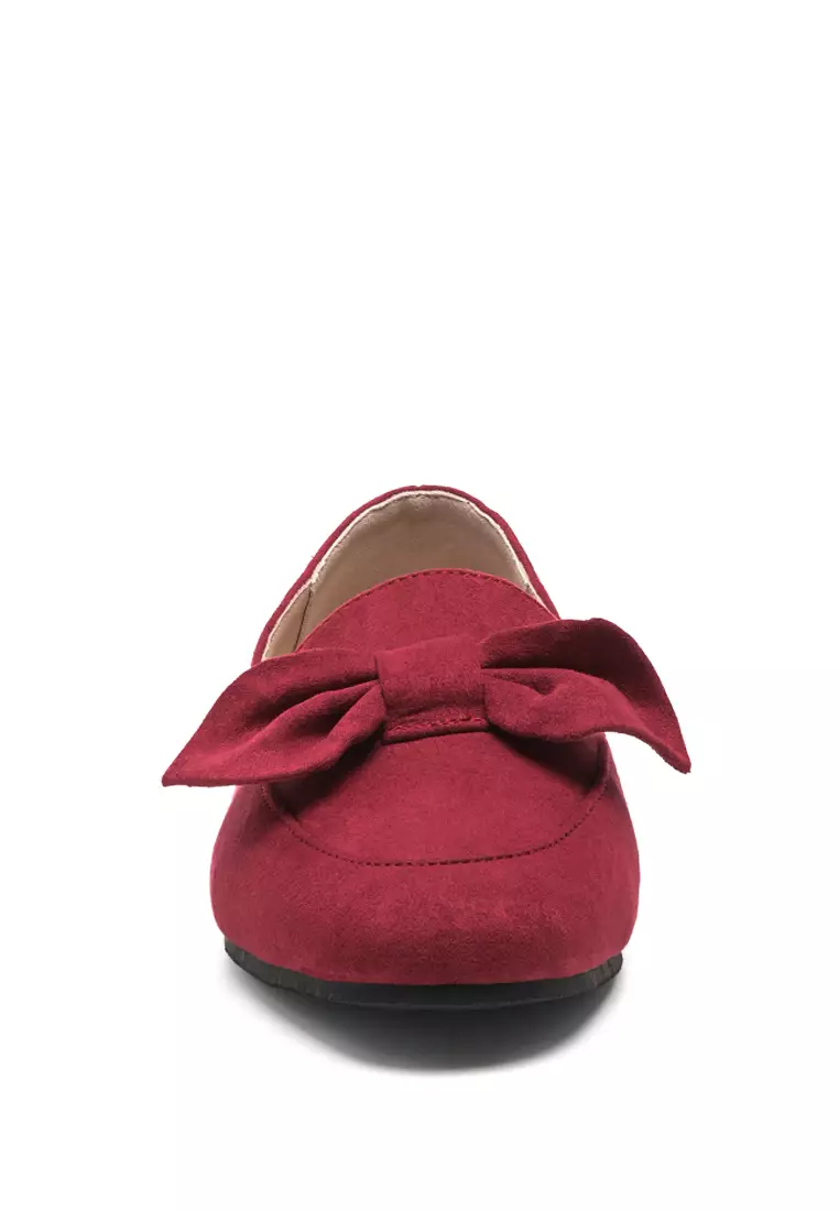 Sepatu Busur Merah