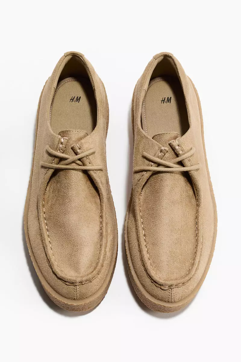Moccasin-seam shoes