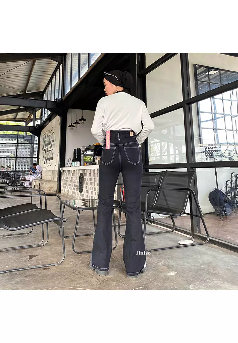 Ultra Highwaist Cutbray Stretch Jeans 613 HANGOUT