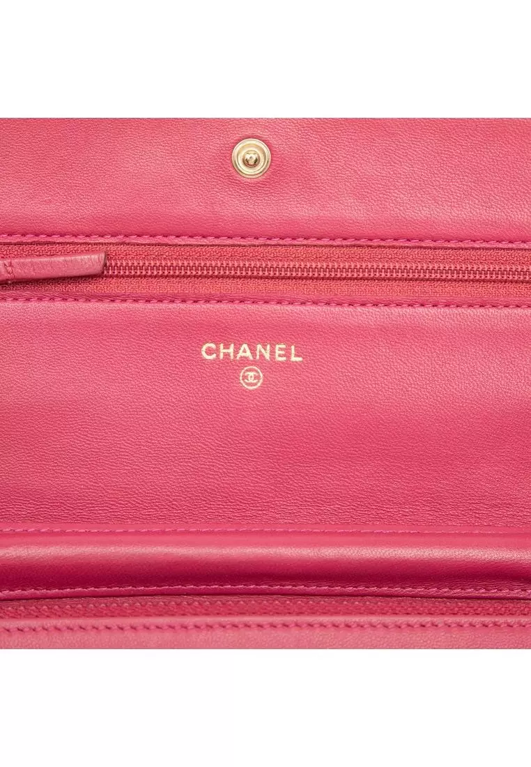 Pre-Loved Chanel Cc Embossed Lambskin Camellia Wallet On Chain