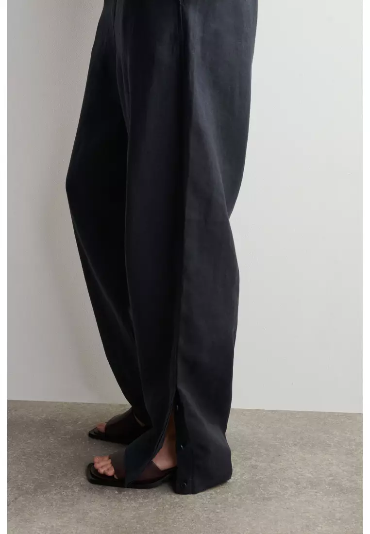 ELASTICATED LINEN BARREL-LEG TROUSERS