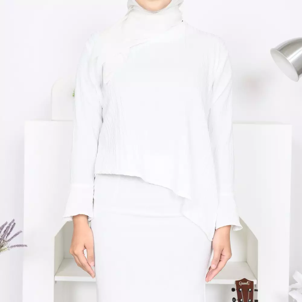 Giselle Blouse Asimetris - Broken White M19827 R57S5