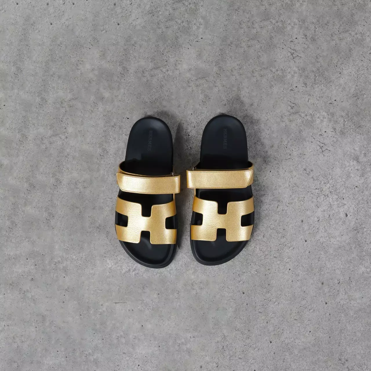 Sandal HERMES CHYPRE EPSOM BLACK METALLIC GOLD SANDAL 100% ORIGINAL